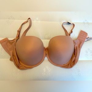 Victoria’s Secret Body by Victoria perfect shape bra 38D